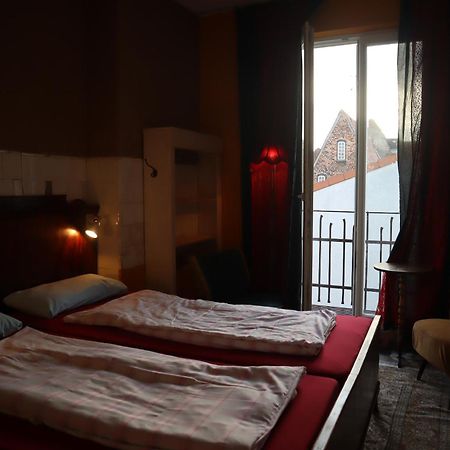 Schicksaal* Hostel ลูเบค ภายนอก รูปภาพ