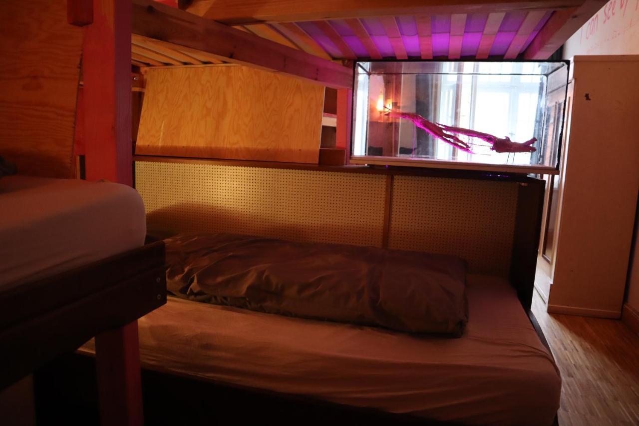 Schicksaal* Hostel ลูเบค ภายนอก รูปภาพ